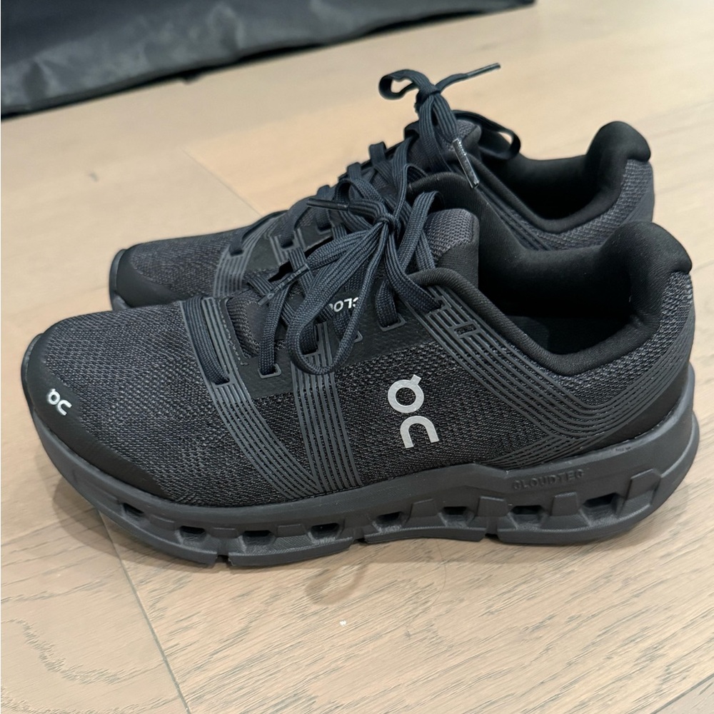 On Running - Cloudgo Wide 7.5 women’s